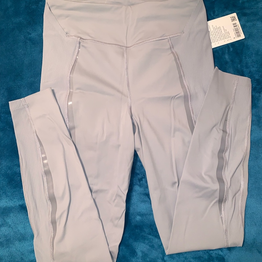 Lululemon 28” Gloss Trim Run Leggings